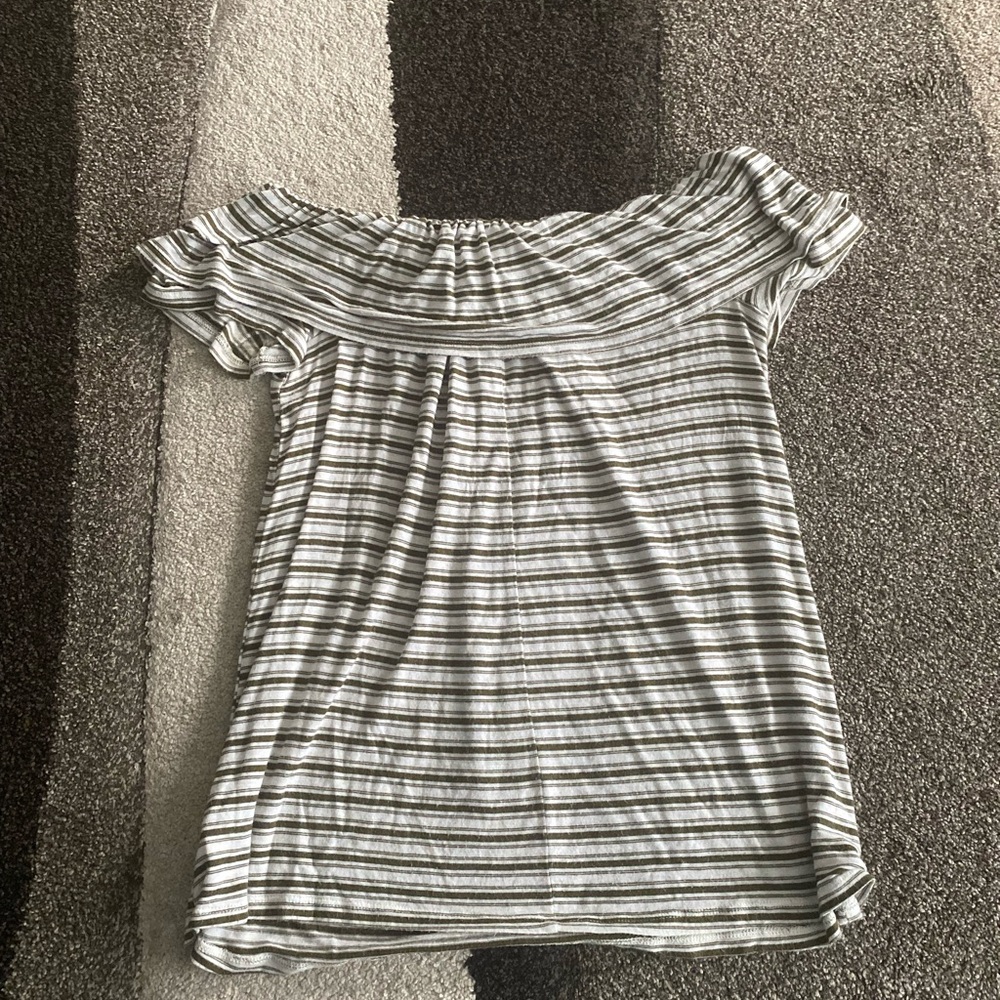Maurices women’s striped elastic green shirt